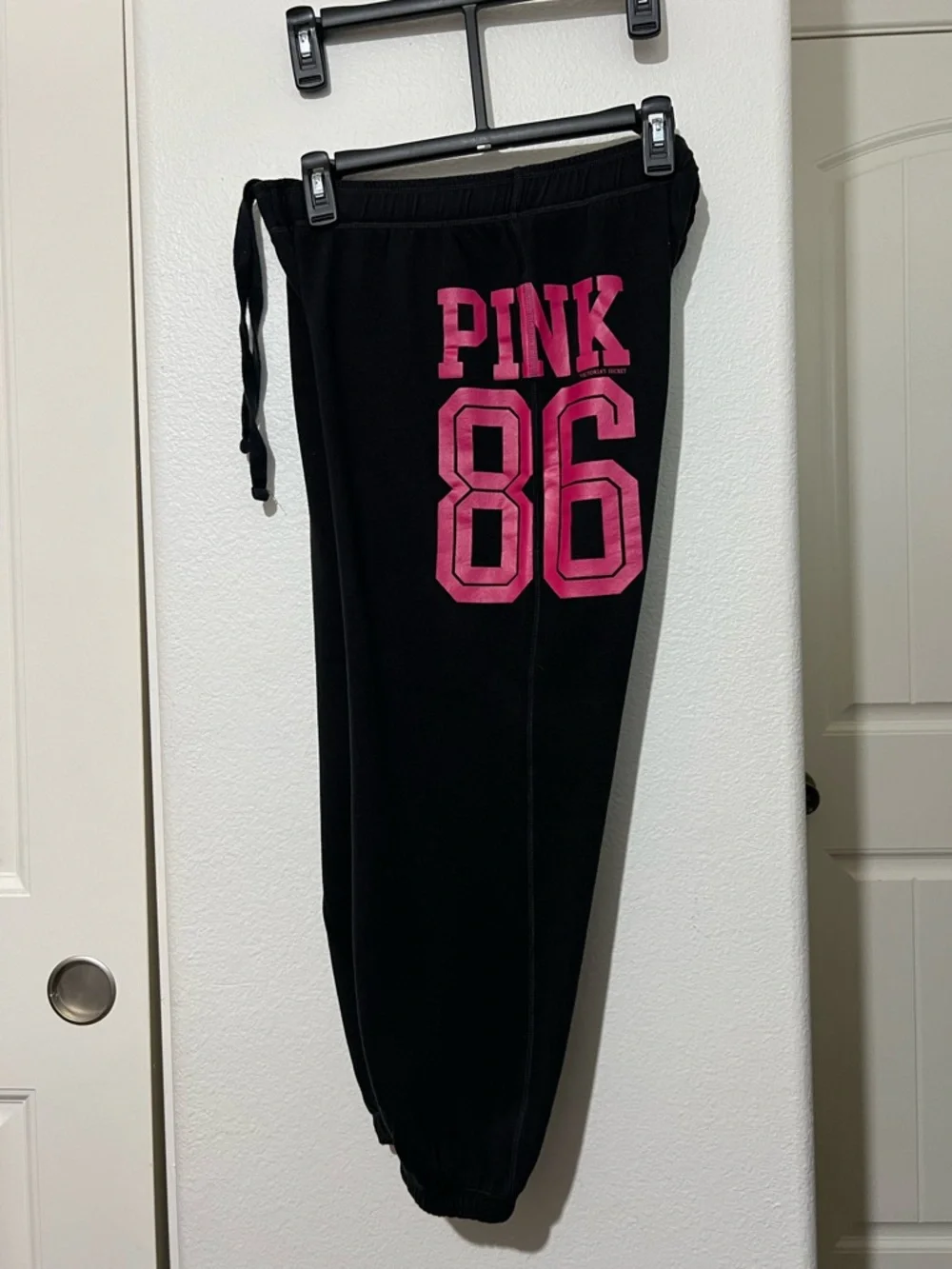 PINK Victoria's Secret Woman’s 4-Piece Lounge Set - 3 Pairs of Joggers / 1 TEE - Picture 9 of 16